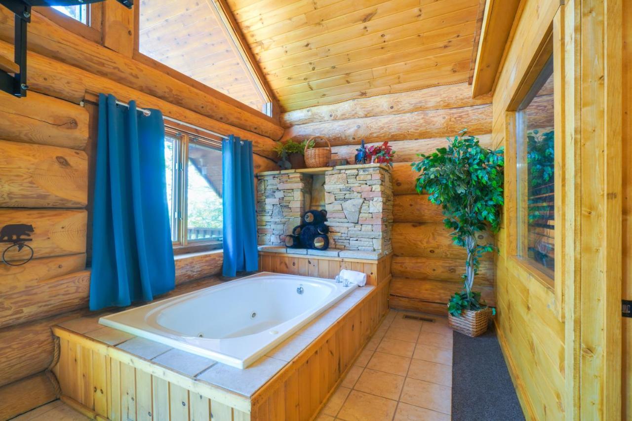 Smoky Mountain Vacation Rental Cabin With Hot Tub! Gatlinburg Dış mekan fotoğraf